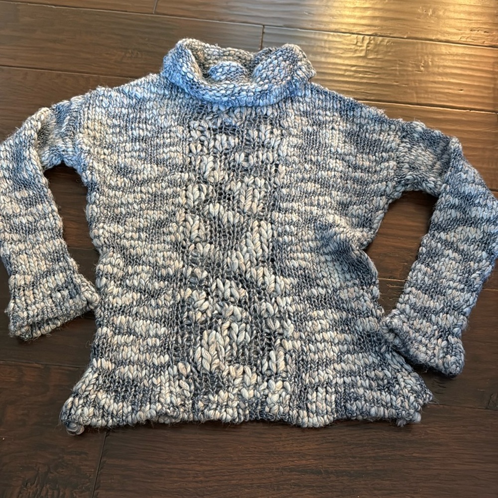 Snobby Sheep cashmere chunky knit sweater (but not heavy) gorgeous blue tones